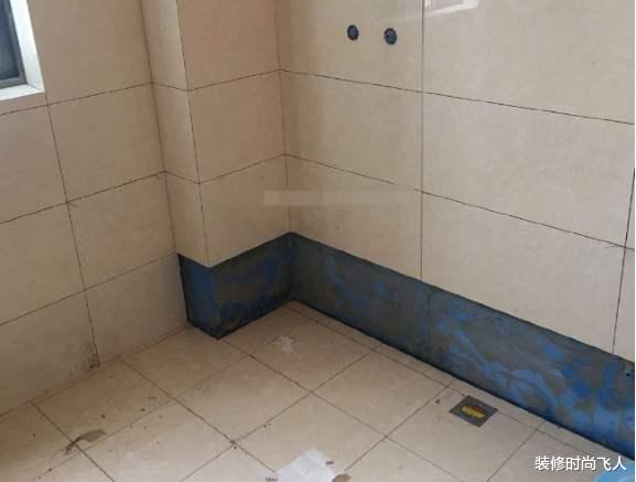 |头次见卫生间贴瓷砖留空一排，以为工人偷工减料，听完才知好处多