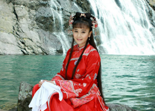 「海陆」刚被《浪姐》淘汰，海陆就官宣清宫剧，看清搭档是谁：逆袭的节奏