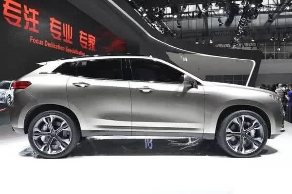 哈弗h10■长城好货不少，这台哈弗H10策马而来，配备8AT+2.0T，起售预计15万