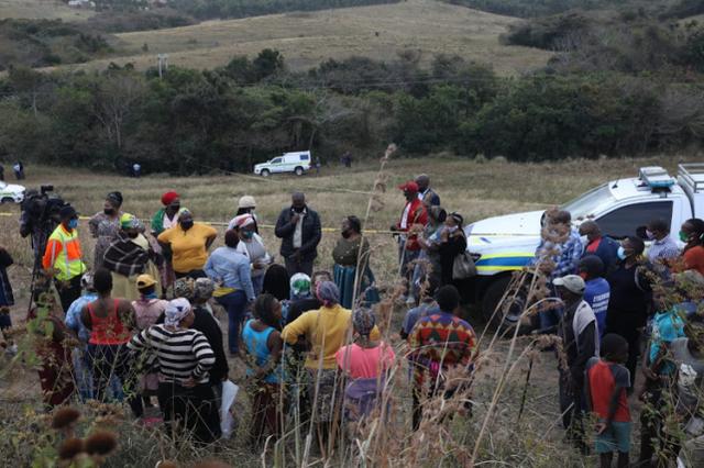 睹图|甘蔗地里先后发现5具女性尸体，全来自一个村子，都被残忍杀害