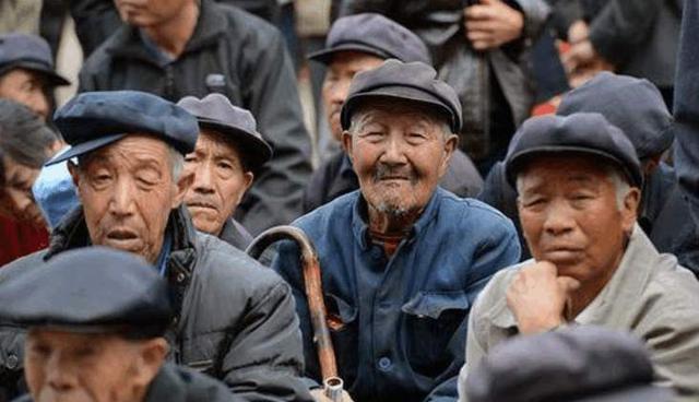 延迟退休|退休制度不符合国情?延迟退休遭7成人抵制?专家再提新方案!