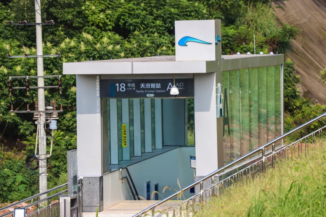微成都|快看！成都地铁18号线各站点实景