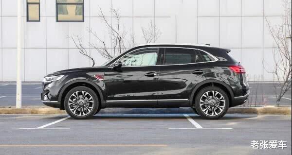 红旗hs5▲起步2.0T,60万档次才18万,3月份卖出7812辆,这豪华车火了