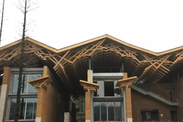 专业课▲艺术生如何抉择？是选艺术类专业院校还是综合类非艺术院校呢？