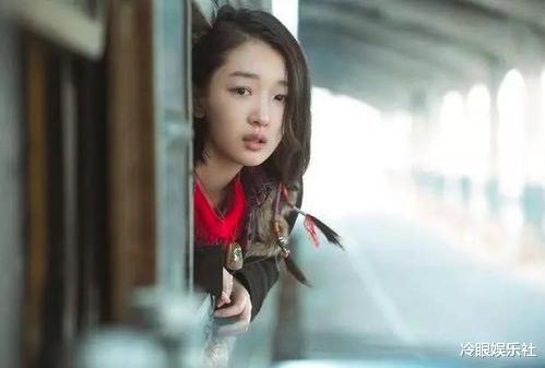 周冬雨|28岁9次拿影后，周冬雨成功的背后，到底经历了什么？