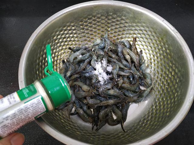 补钙：虽然它个头小，但是它肉质细嫩，味道鲜美，营养丰富，还很补钙哦