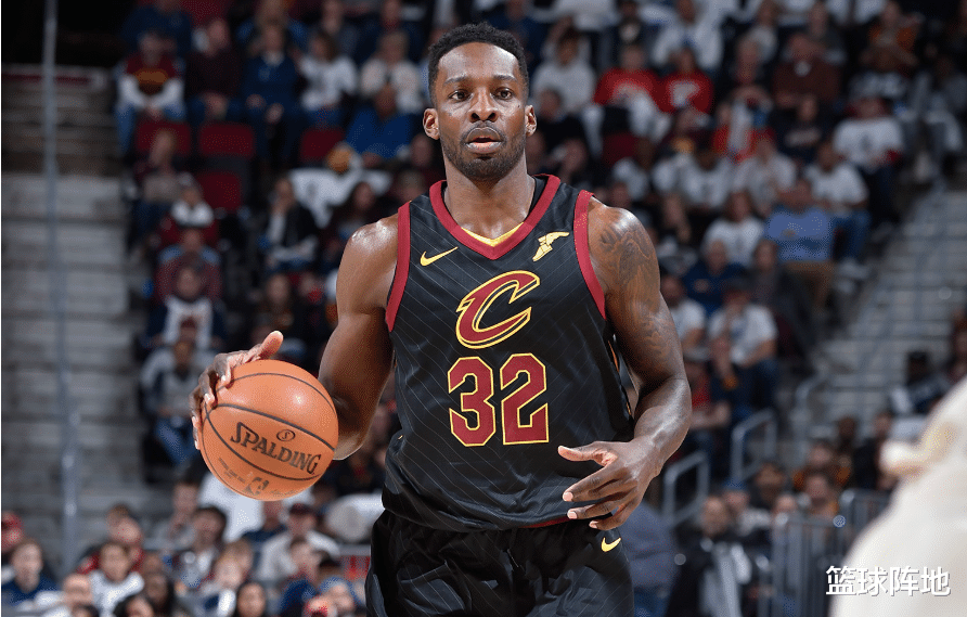 「火箭队」哈登如虎添翼!火箭捡漏两三分神射,重金换来攻防悍将,威少乐了