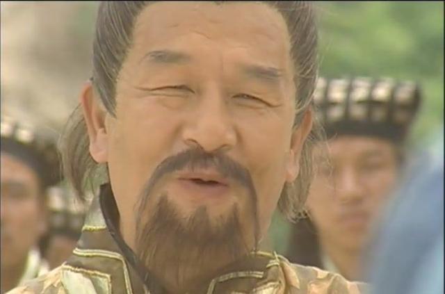 「」倚天屠龙记十大兵器,倚天剑屠龙刀非最强,一兵器成就绝世高手?