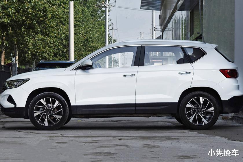 「动力」这款德系品质家用suv，皮实耐用，配1.4T油耗6.2L，关键价格亲民