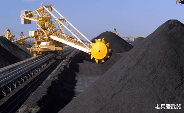 @中国最大的煤田，面积约22860平方公里，预测储量6690亿吨煤矿