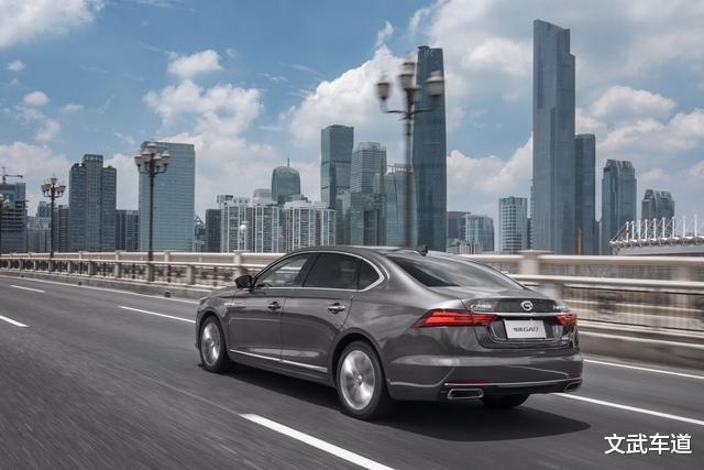 广汽传祺■车长超5米，百公里加速仅7.8S，售价15.68万起还要啥帕萨特？