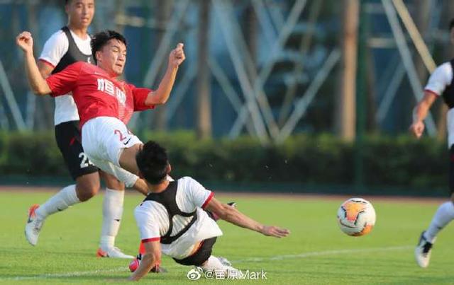 广州恒大@李铁笑出声!高球王传射完美回归,国足中场调度问题圆满解决