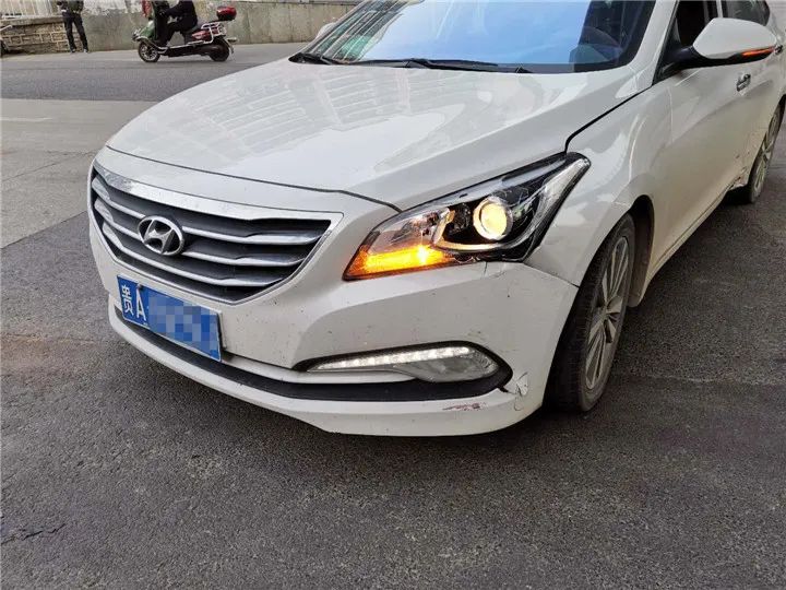 天眼新闻|被闯红灯电动车撞上，轿车车主愿主动担责，贵阳交警的处置亮了……