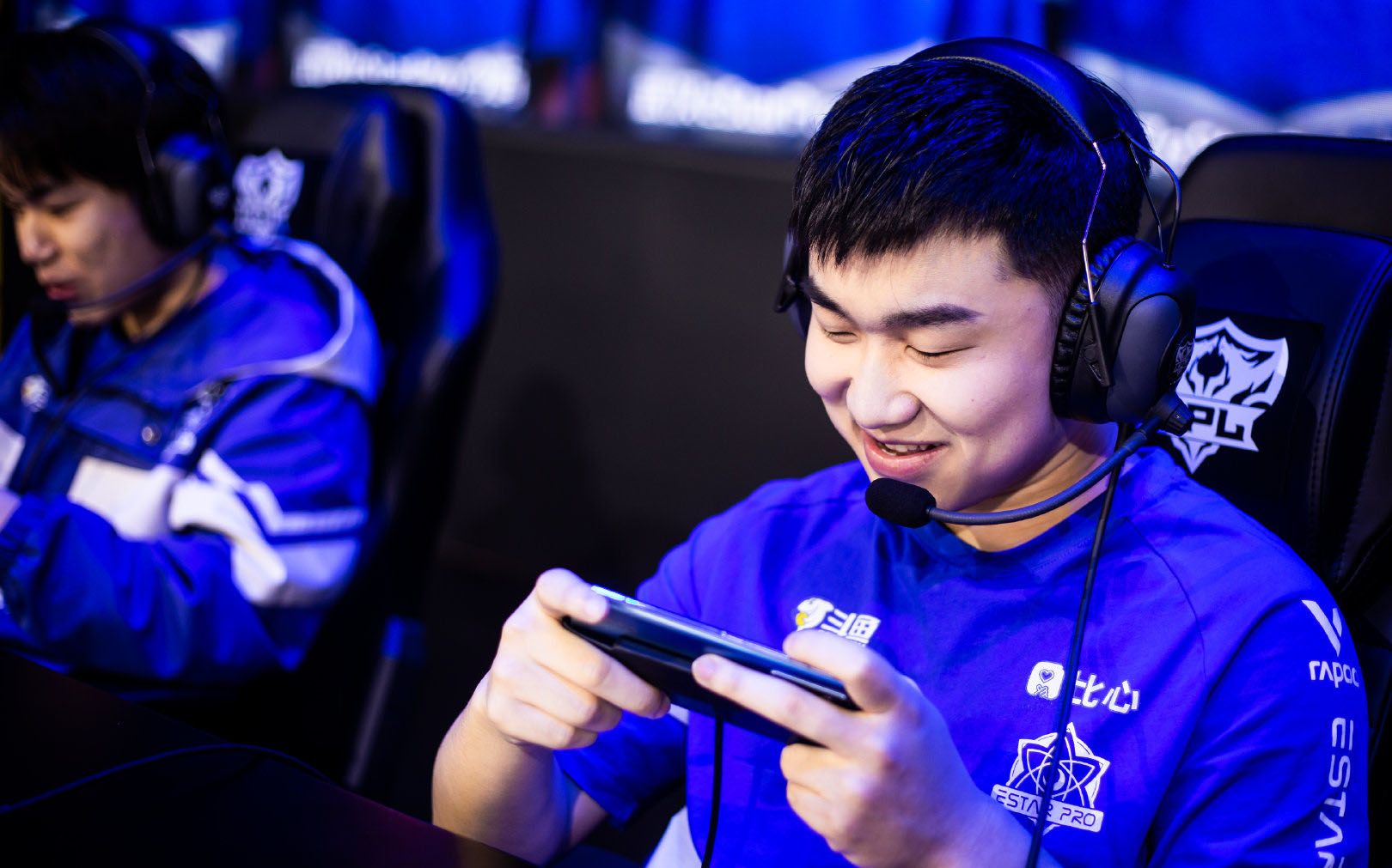 猫神|武汉eStarpro又双叒叕2：3悍负，猫神上场得势不得分