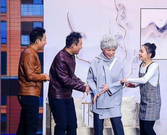 央视|一红就飘自认大牌，上过7次春晚放央视鸽子，街头卖艺没人买账