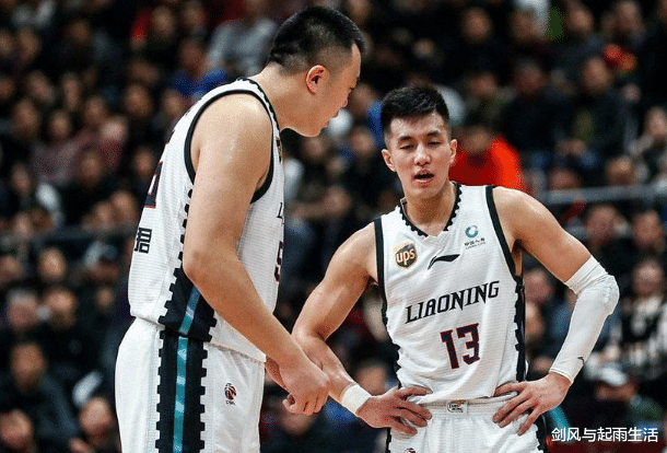 广东男篮|广东球员场上的小动作不断,可能会被姚明重罚,气的杜锋破口大骂