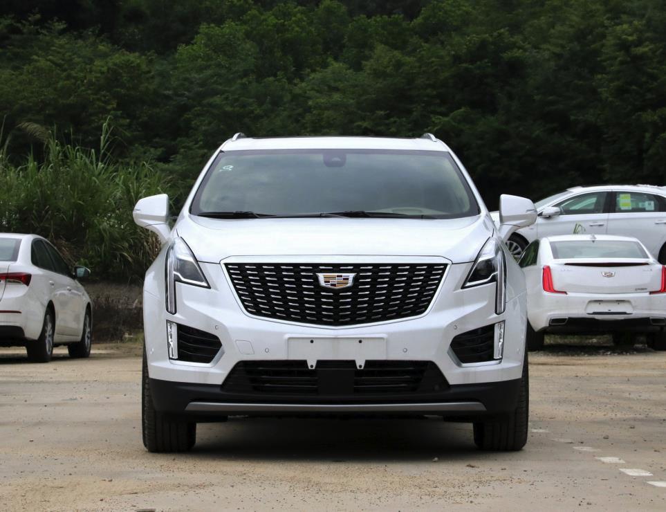 『宝马X3』开过宝马X3，再开凯迪拉克XT5，谁级别高？车主说了用车体验