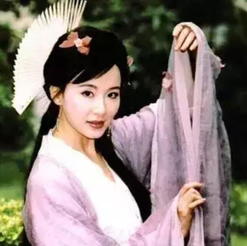 『关之琳』别再说关之琳如何美了,年轻时的萧蔷才是美得不像话