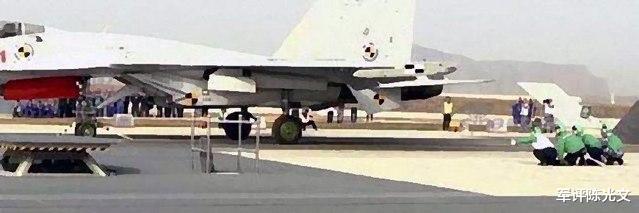 歼-15■国产新航母将在10月下水？歼-31与歼-15T正弹射试验 二号舰开工