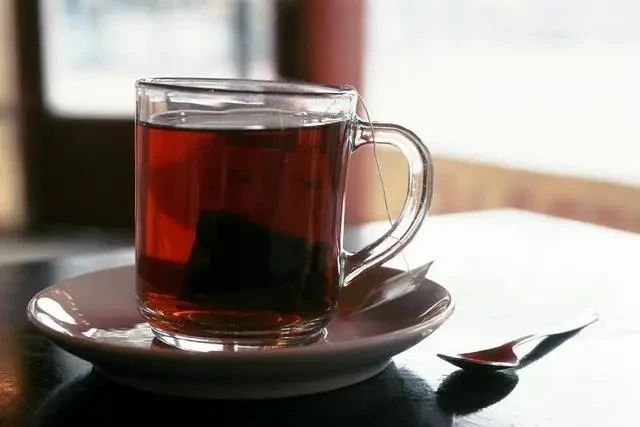 茭白■男人7个特征若“突出”,或是肾在向你发“捷报”:肾脏杠杠的