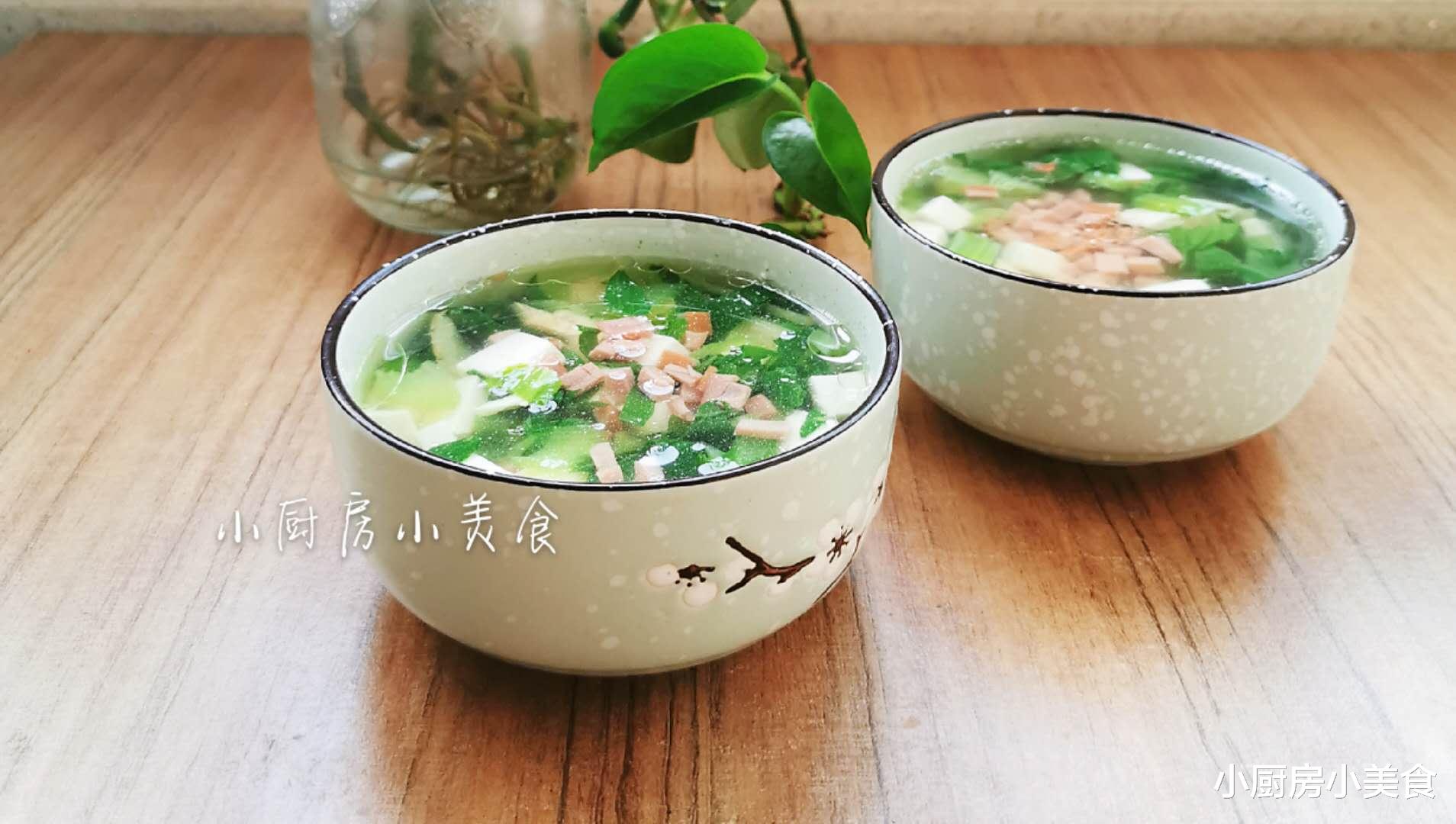 青菜|晚餐做一碗清汤，一绿一白，去油腻，多吃瘦身不长胖