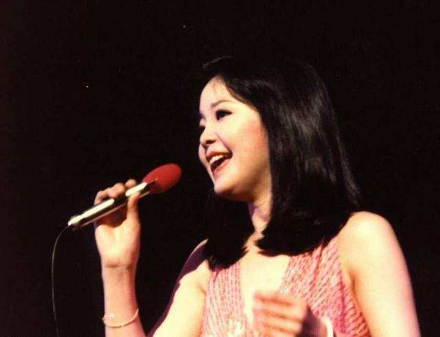 神曲▲口水歌肆虐,神曲批量产生,华语乐坛盛极而衰,想听一首好歌太难