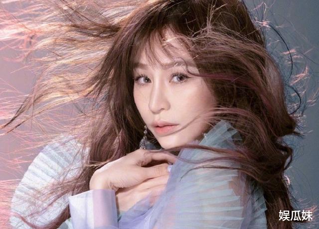 王心凌|王心凌疑与前男友复合，在感情里摸爬滚打的她，还是“学不乖”