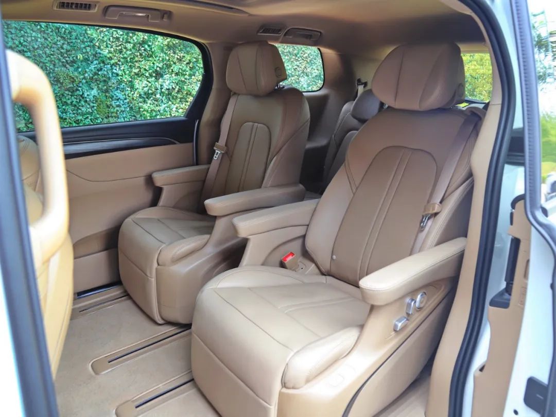 vivo@同级中的霸主！新款GL8 ES陆尊/陆上公务舱上市，换装全新2.0T