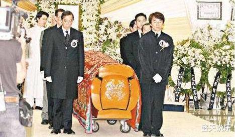 董骠|沈殿霞“老公”有4妻4子3女,死后为何能让成龙、张学友扶灵?