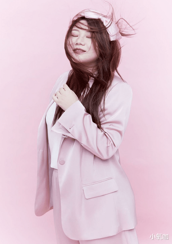 杨天真|杨天真“切胃”后堪称整容，近照瘦身明显，美到开挂似胖版范冰冰