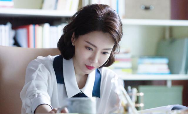 佟丽娅：《完美关系》演员口碑预测，佟丽娅下滑，路易斯饰演者洪佳宁走红