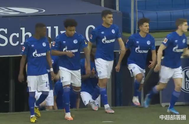 「德甲」0-1！德甲7冠王轰然倒塌，4连败狂丢10球，冲击欧战资格痴人说梦