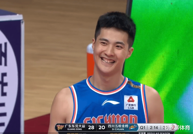 广东男篮|杜锋5大首发打满一节！另类5上5下玩起来了，双核20分他很满意