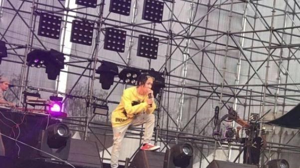 [嘻哈音乐]嘻哈音乐逐渐走向主流，rapper撑起各大音乐节台面