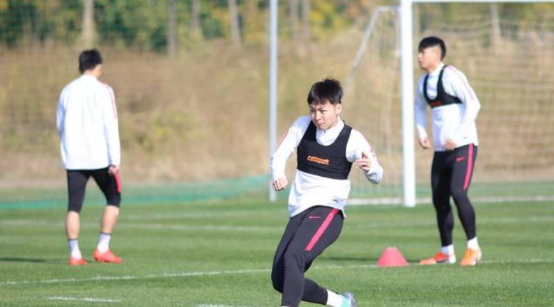 国足@姜至鹏加盟深足仅剩最后一关,丁勇等此人到位,中超新豪门诞生