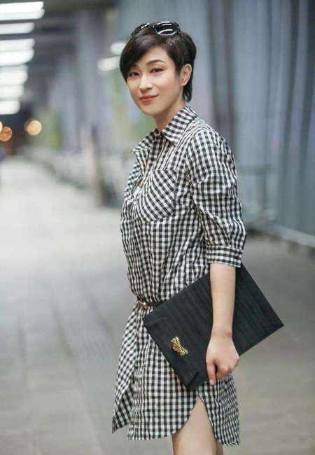 陈法蓉|陈法蓉：为刘德华退赛环球小姐，4段感情坎坷，54岁现状如何