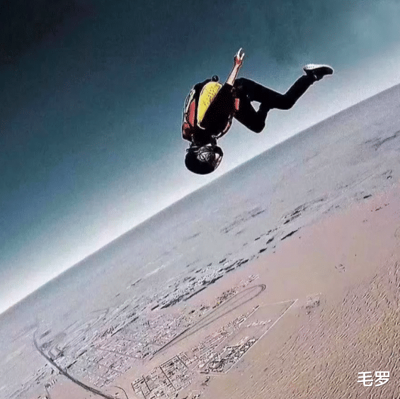 [跳伞]大反转，安安跳伞飞行+潜水花费百万被批，却因捐献器官赢回尊敬