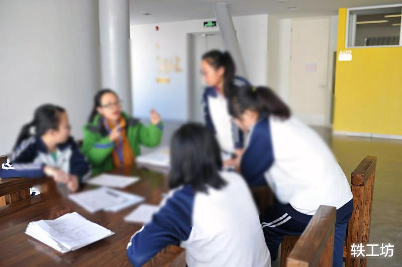 「数学」上了高中后,女生成绩更容易下滑?老班主任“揭秘”四点原因