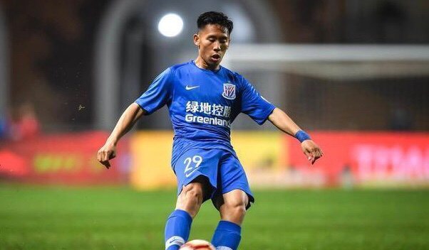 「上海申花」后悔吗？申花弃将惊艳全场戏耍鲁能国脚，曹赟定接班人可成国脚