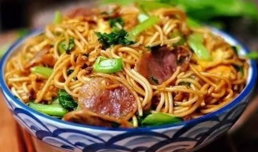 「炒面」爱吃炒面就教你一招，炒出来后不粘锅，不成坨，孩子吃得可香了