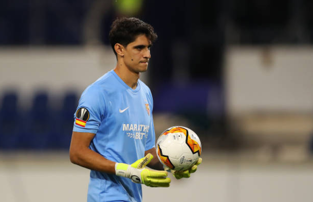 雷军|欧联杯之王头号功臣！3扑单刀逼疯曼联，近6场只丢1点球