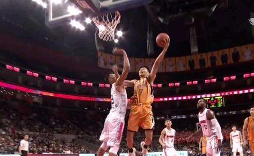 山东男篮：CBA悍将面临选择！山东男篮平民阵容无位置，与丁彦雨航有差距