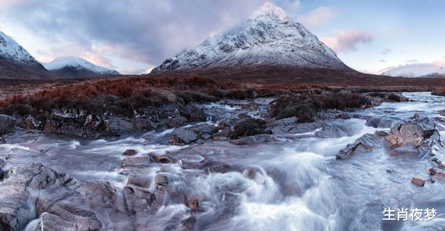 『生肖』6月，炎热之夏，爱情开花，心头难忘旧爱，3生肖出门遇到真爱