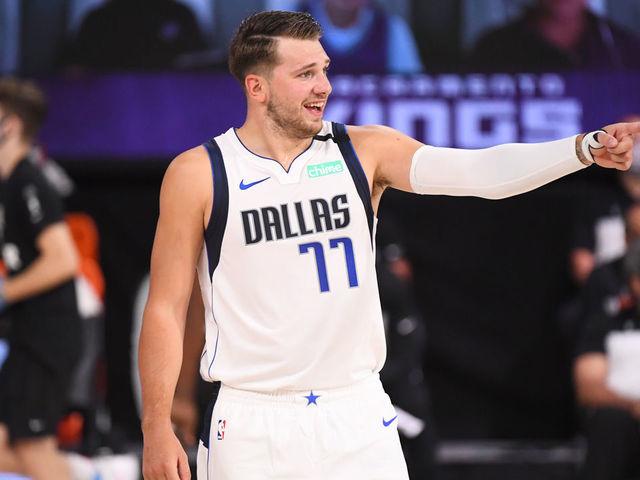 独行侠|历史首位！东契奇再创纪录！3000万先生34+40+28，二年级已成超巨