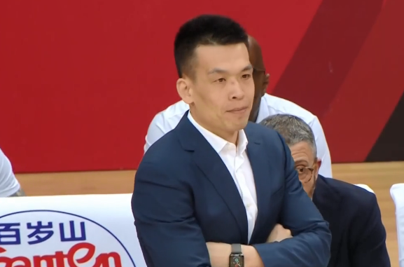 勒布朗·詹姆斯|争议！浙江悍将被北京内线打出血，裁判拒看录像，外援冲突翟晓川