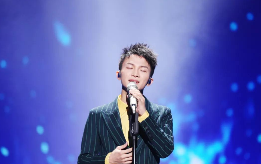 周深|周深和郎朗在这首歌里打配合打得很棒,不抢风头,钢琴和声很美