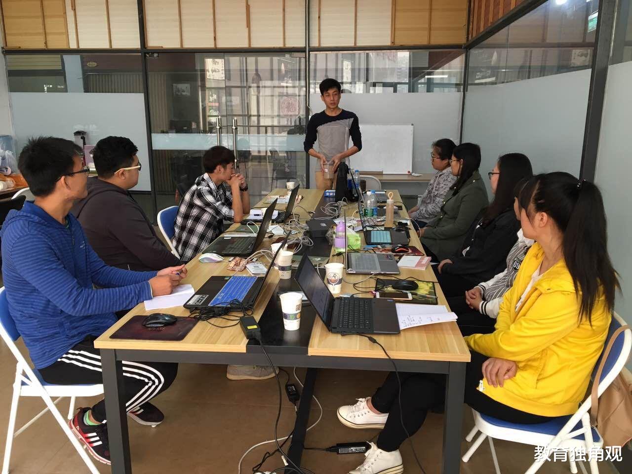 大学|毕业后最清闲的四个大学专业，上学期间也轻松，就业前景很不错