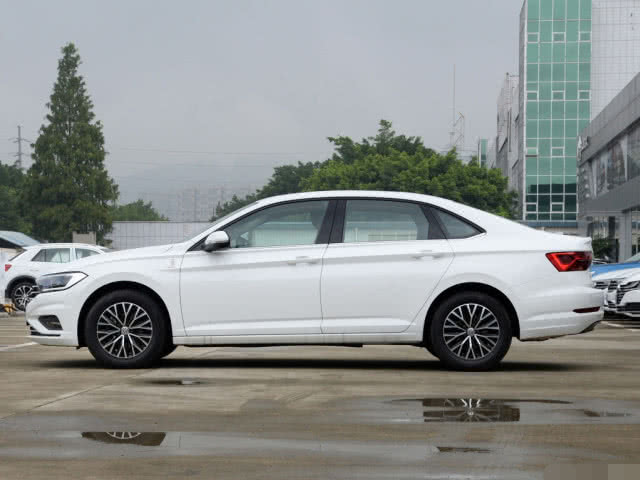 『大众速腾』叔叔买回1.4T速腾，5300公里后，叔叔：媳妇变化最大