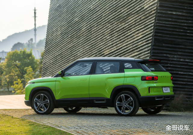 「吉利」吉利版“小路虎”火了！比瑞虎7有实力，配72色氛围灯，油耗5.7升