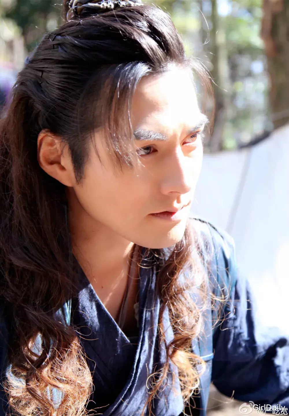 「钟汉良」钟汉良和小16岁谭松韵“官宣恋情”，我却想起当年的绝世白月光……